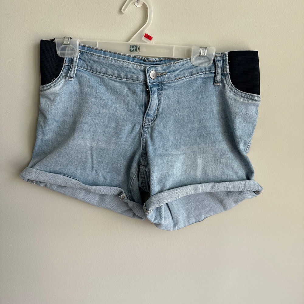 Isabel Maternity by Ingrid & Isabel Light Blue Jean Shorts Size 6